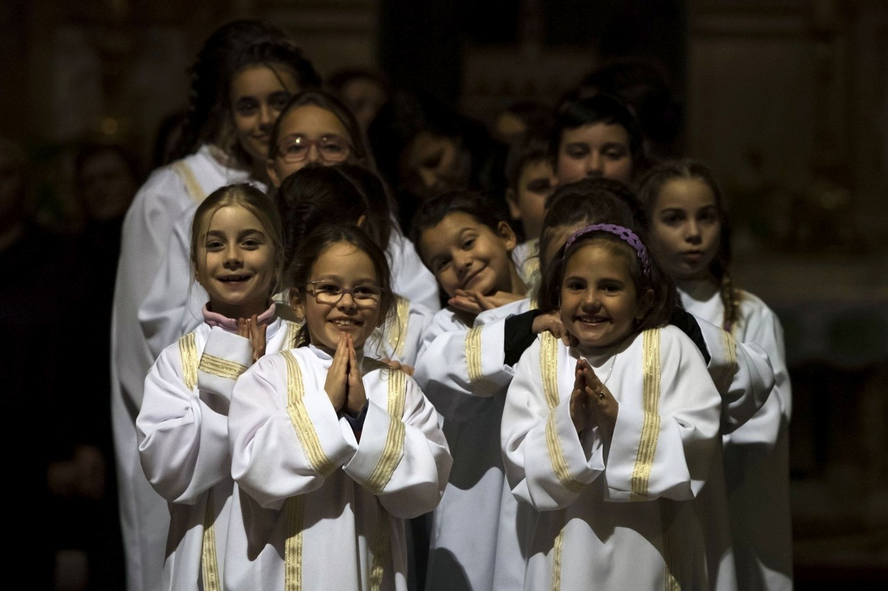 Children of the Madéfalvi Schola choir