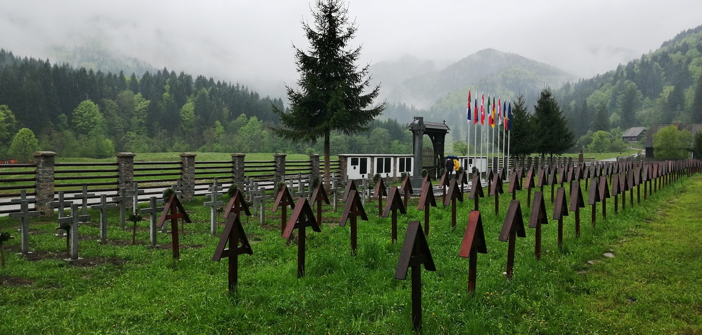 Úz Valley military graveyard