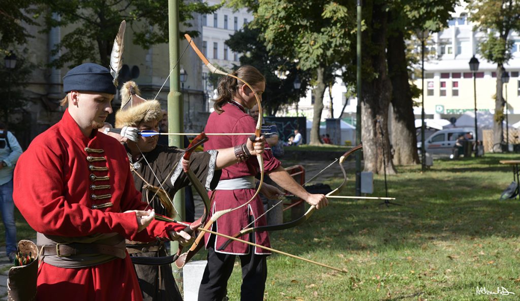 Traditional bow shooters