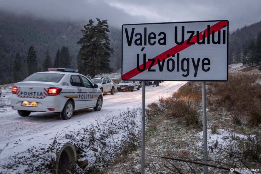 Bilingual Úz Valley Sign